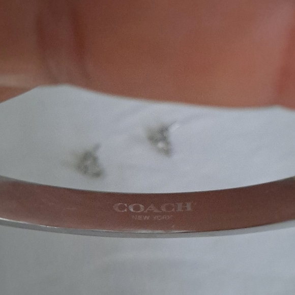 Jewelry - Picture 3 of 4